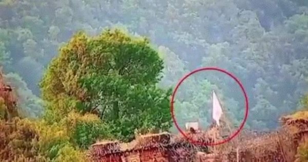 捷希源配资 印巴局势一夜变天，巴铁乘胜追击炮轰印控区，莫迪急求各国搬救兵