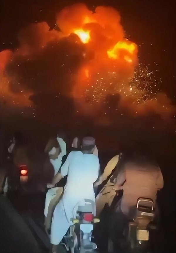 海通众合 难怪印度航母跑了！印度首战被揍个6比0，中国武器或再立功？